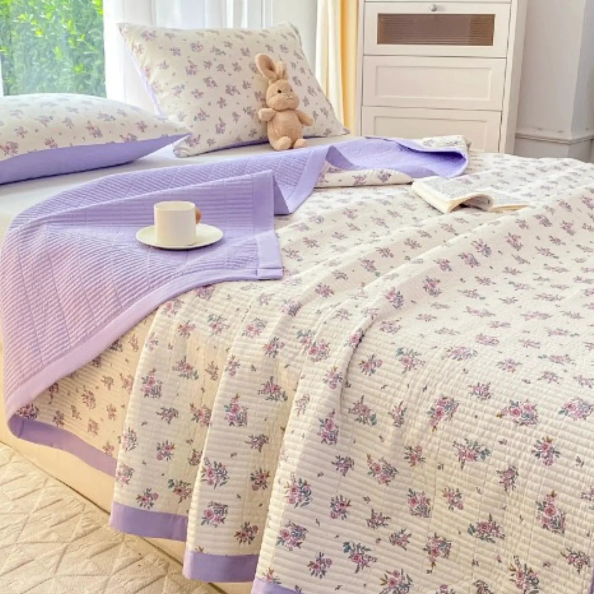 Cozy Microfiber Duvet Cover Bedding Set with Floral Pattern and Hidden Zipper