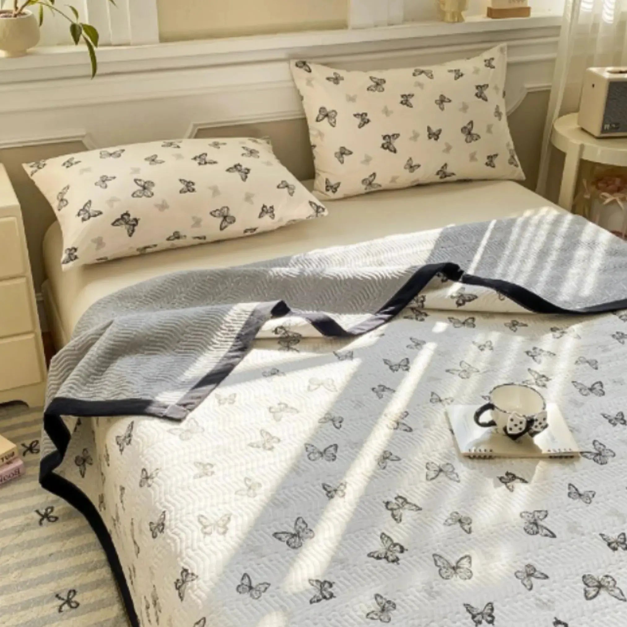 Cozy Microfiber Duvet Cover Bedding Set with Floral Pattern and Hidden Zipper