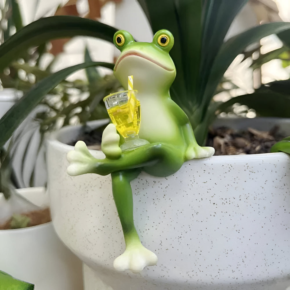 Charming Frog Planter Edge Decoration for Home and Garden