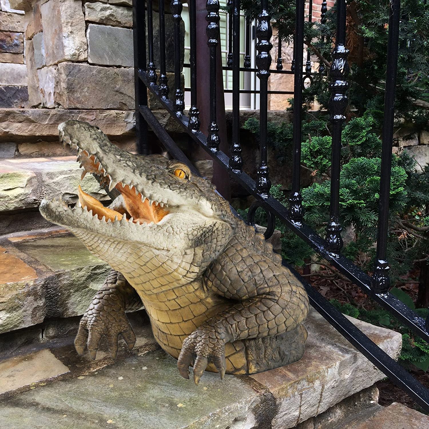 Realistic Outdoor Gator Sculpture – Durable Resin Garden Decor for Pool and Yard