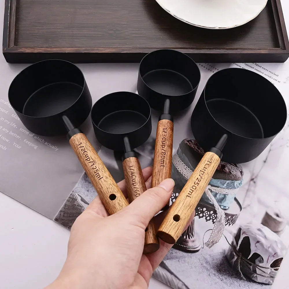 Elegant Gold-Plated Measuring Cups and Spoons Set – 8-Piece Collection