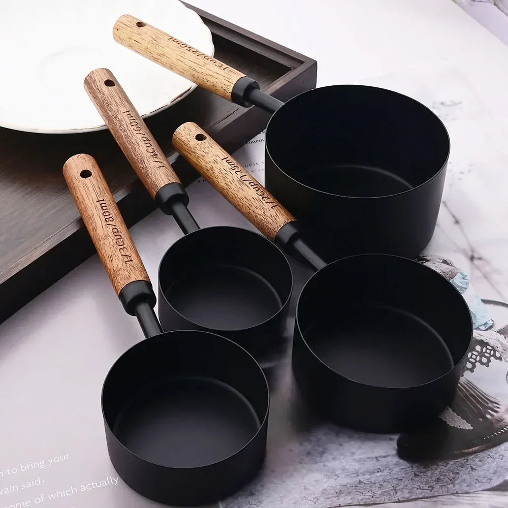 Elegant Gold-Plated Measuring Cups and Spoons Set – 8-Piece Collection