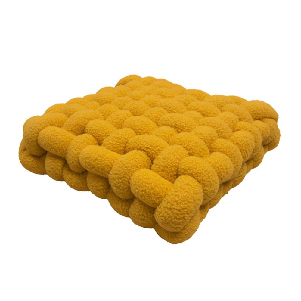 Cozy Artisan Twist Pillow – Luxurious Throw for Any Space