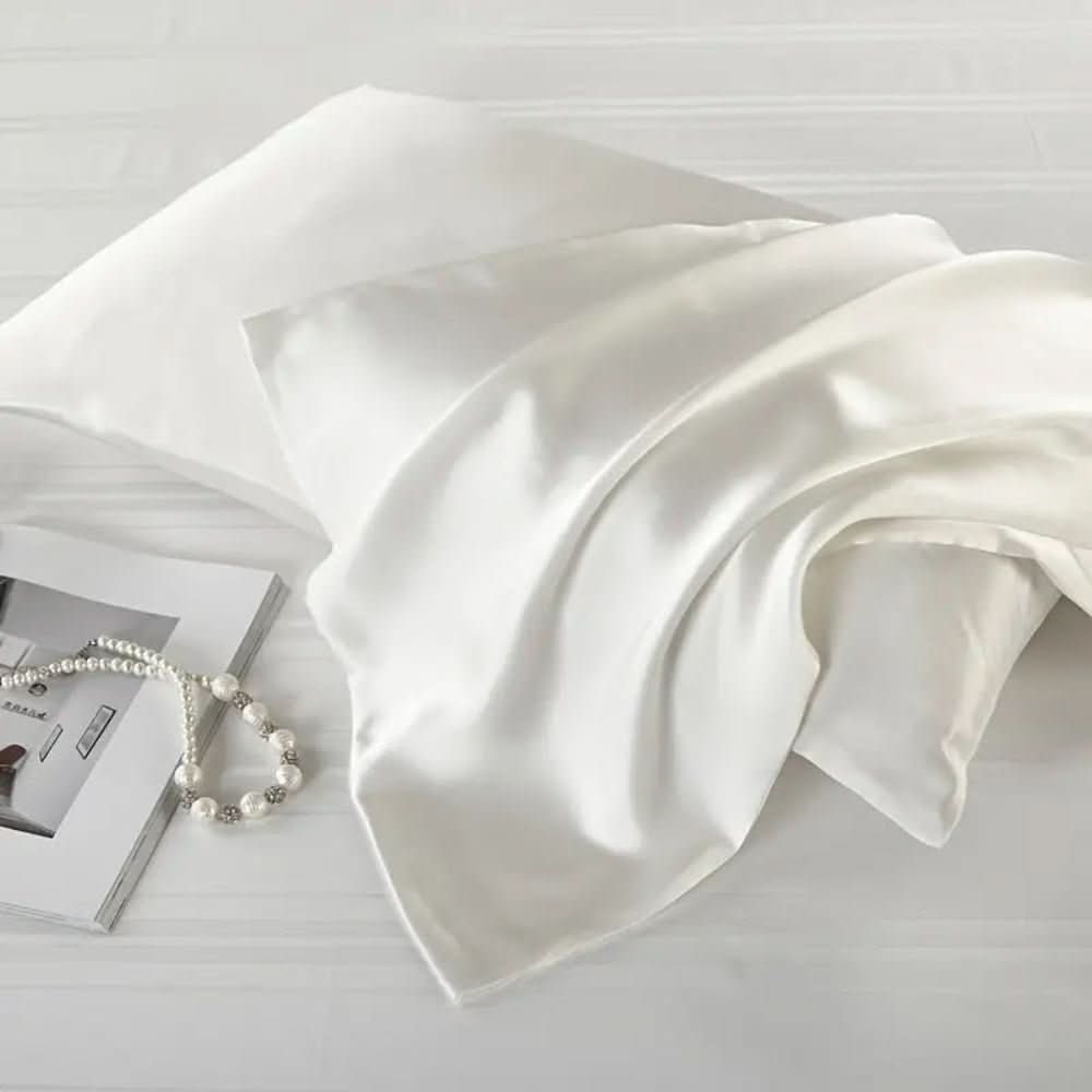 SilkDream Pillowcase - Soft Silk for Restful Sleep