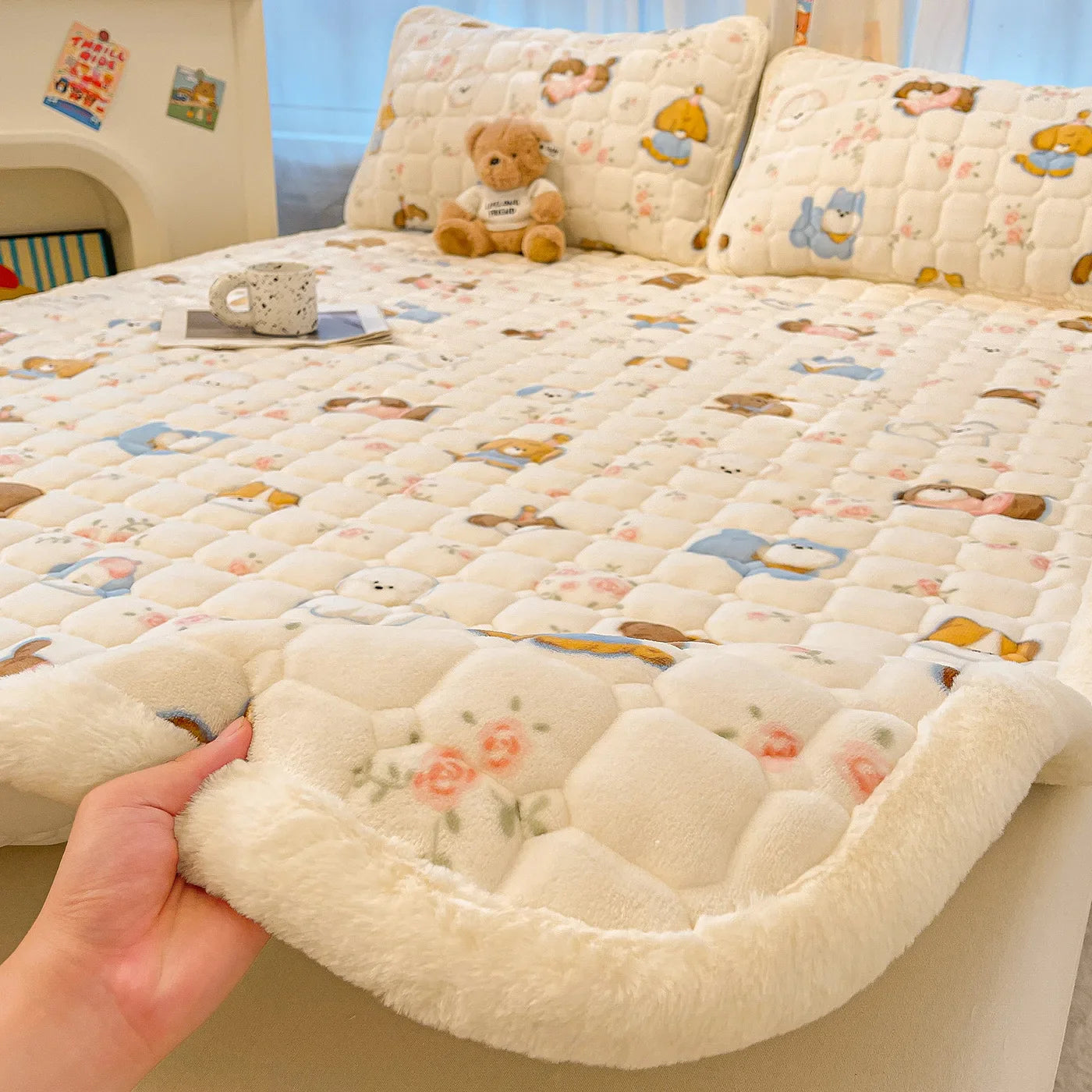 Purple Children's Mattress Pad with Adorable Cartoon Print – Soft & Warm