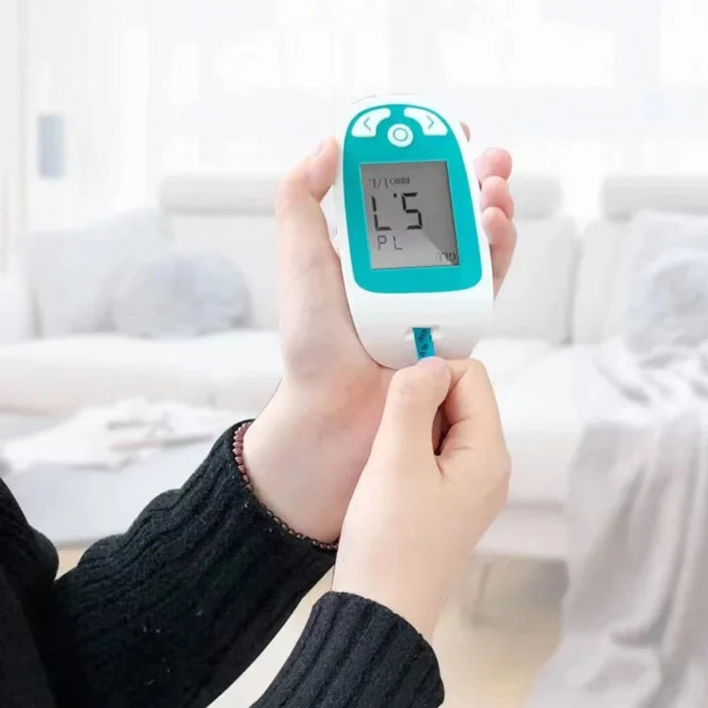 Smart Health Monitor for Glucose and Cholesterol Testing