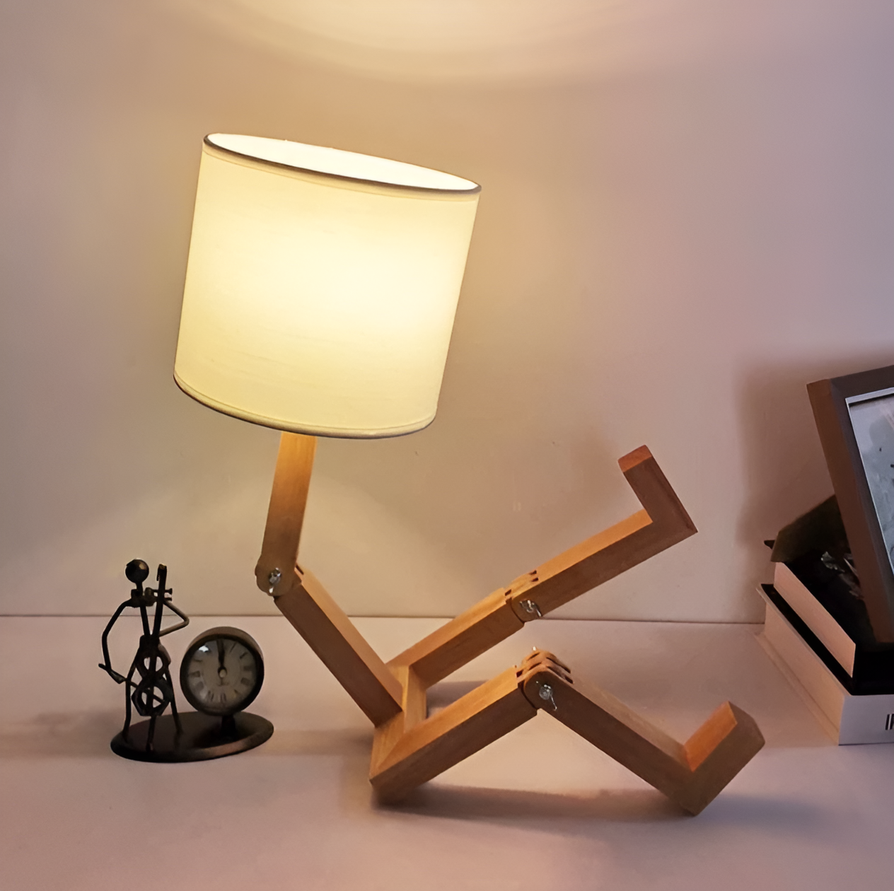 Flexible Taavita Lamp - Solid Wood Robot Desk Lamp