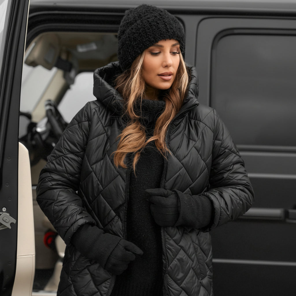 Cozy Insulated Jacket with Hood for Winter Comfort