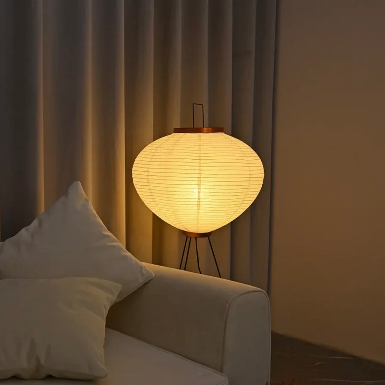 Taavita Floor Lamp - Japanese Akari Style for an Elegant and Modern Home