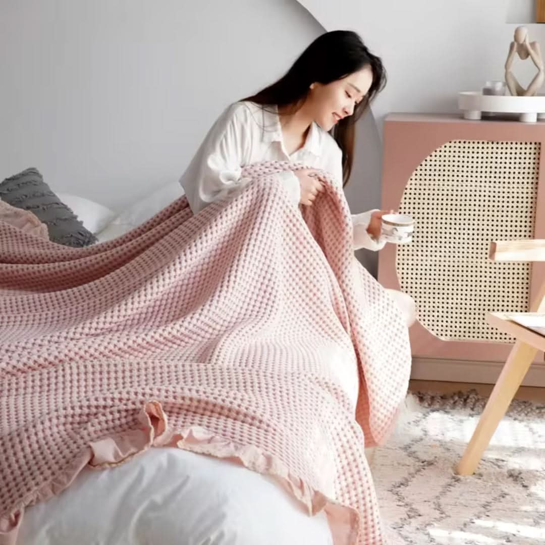 Cozy All-Season Waffle Texture Blanket – Slim Design