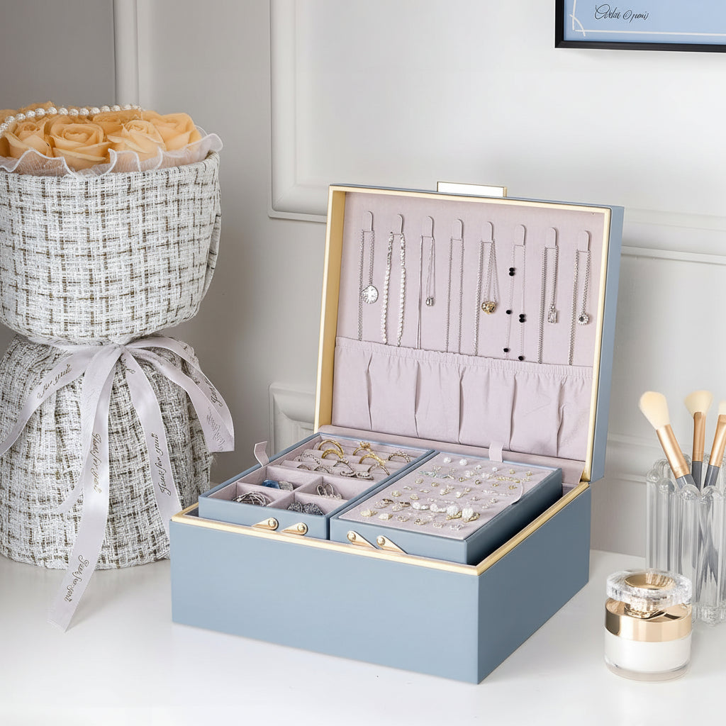 Elegant Dual-Layer Jewelry Organizer for Thoughtful Storage