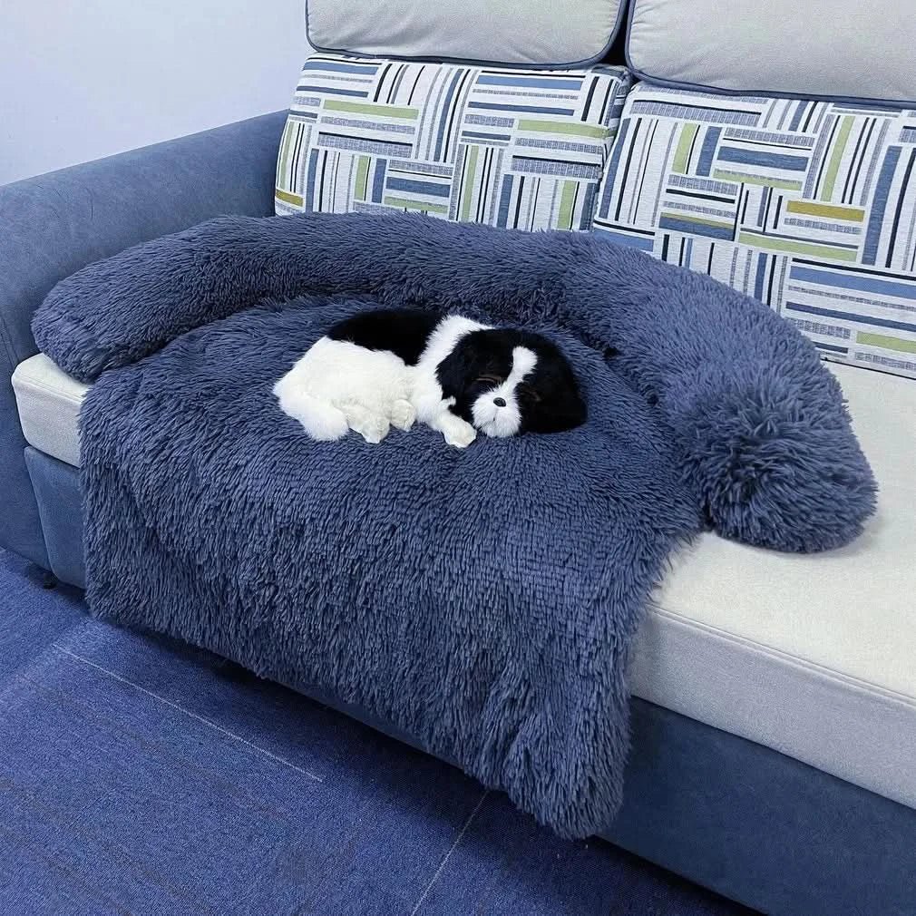 SnuggleNest Premium Pet Blanket: Washable Comfort for Your Furry Friend