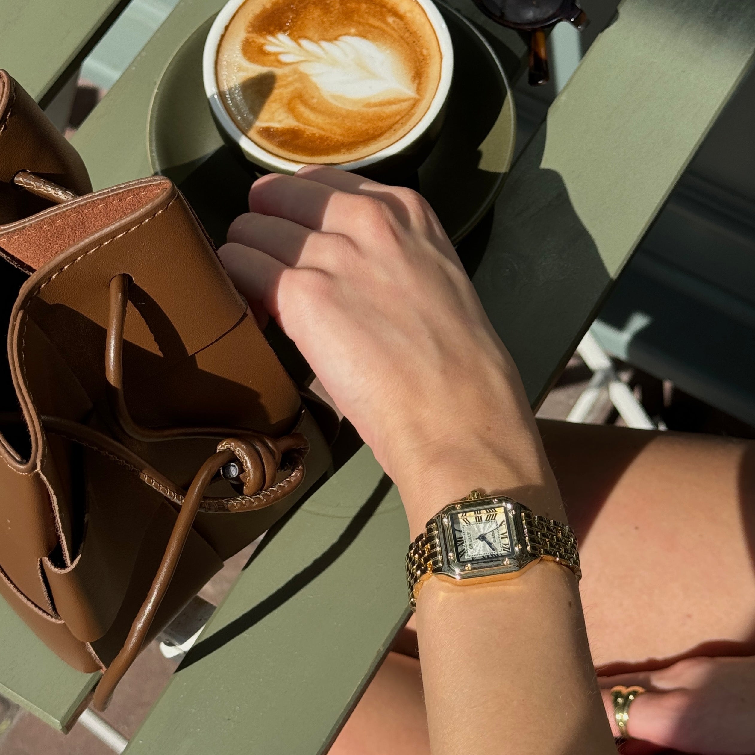 Vintage Style Analog Timepiece | Stainless Steel | 40mm | 30M Waterproof