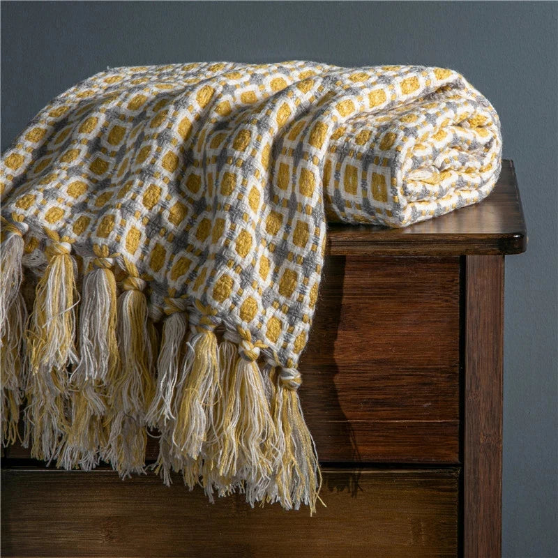 Chic Geometric Throw Blanket with Tassels - Versatile Comfort