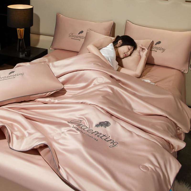 Cooling Ice-Silk Duvet for Warm Nights – Breathable Lightweight Sleep Comfort