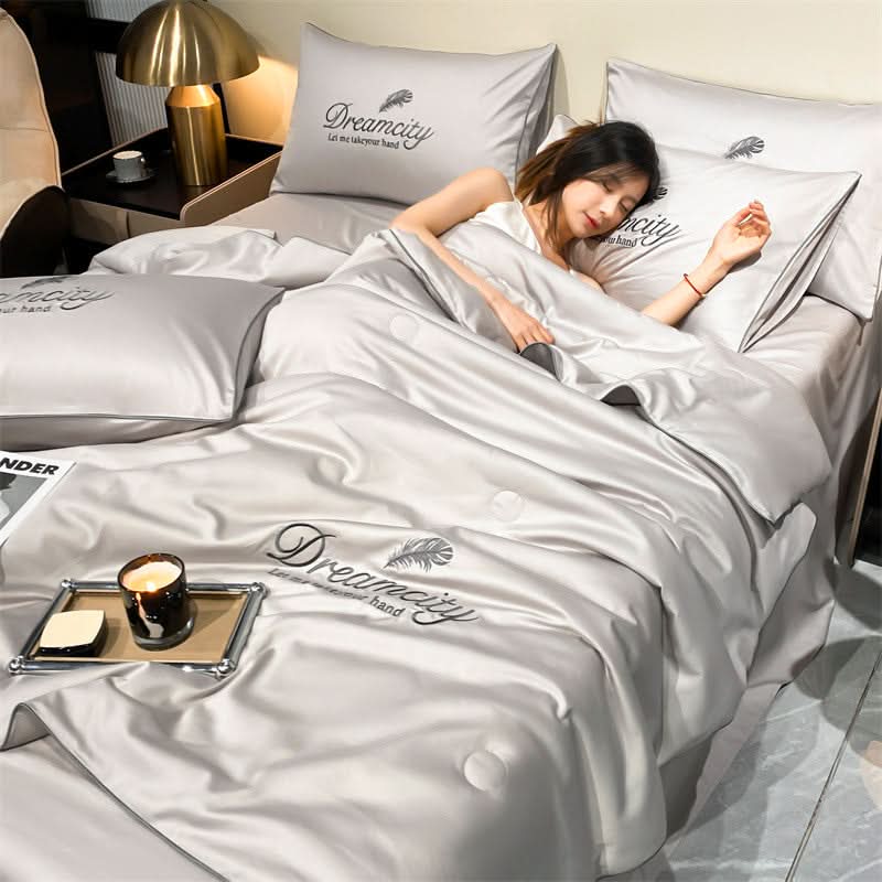 Cooling Ice-Silk Duvet for Warm Nights – Breathable Lightweight Sleep Comfort