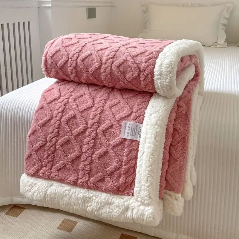 All-Season Plush Reversible Blanket for Ultimate Comfort