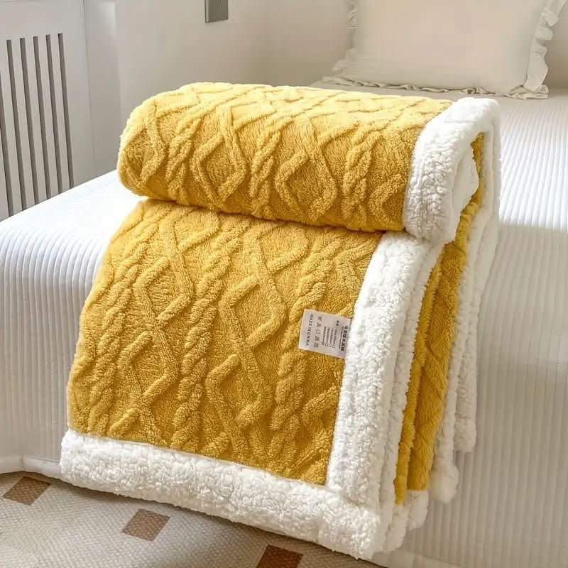 All-Season Plush Reversible Blanket for Ultimate Comfort
