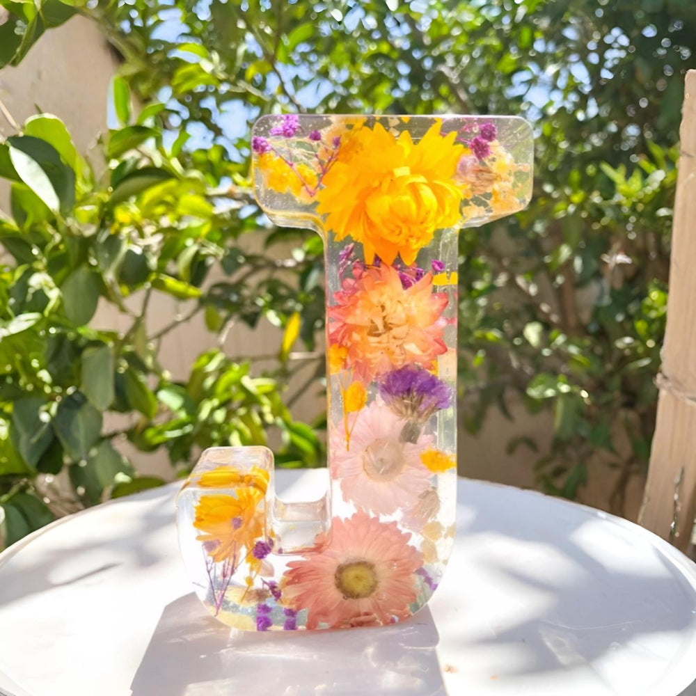 Custom Floral LED Letter Lamp for Cozy Spaces