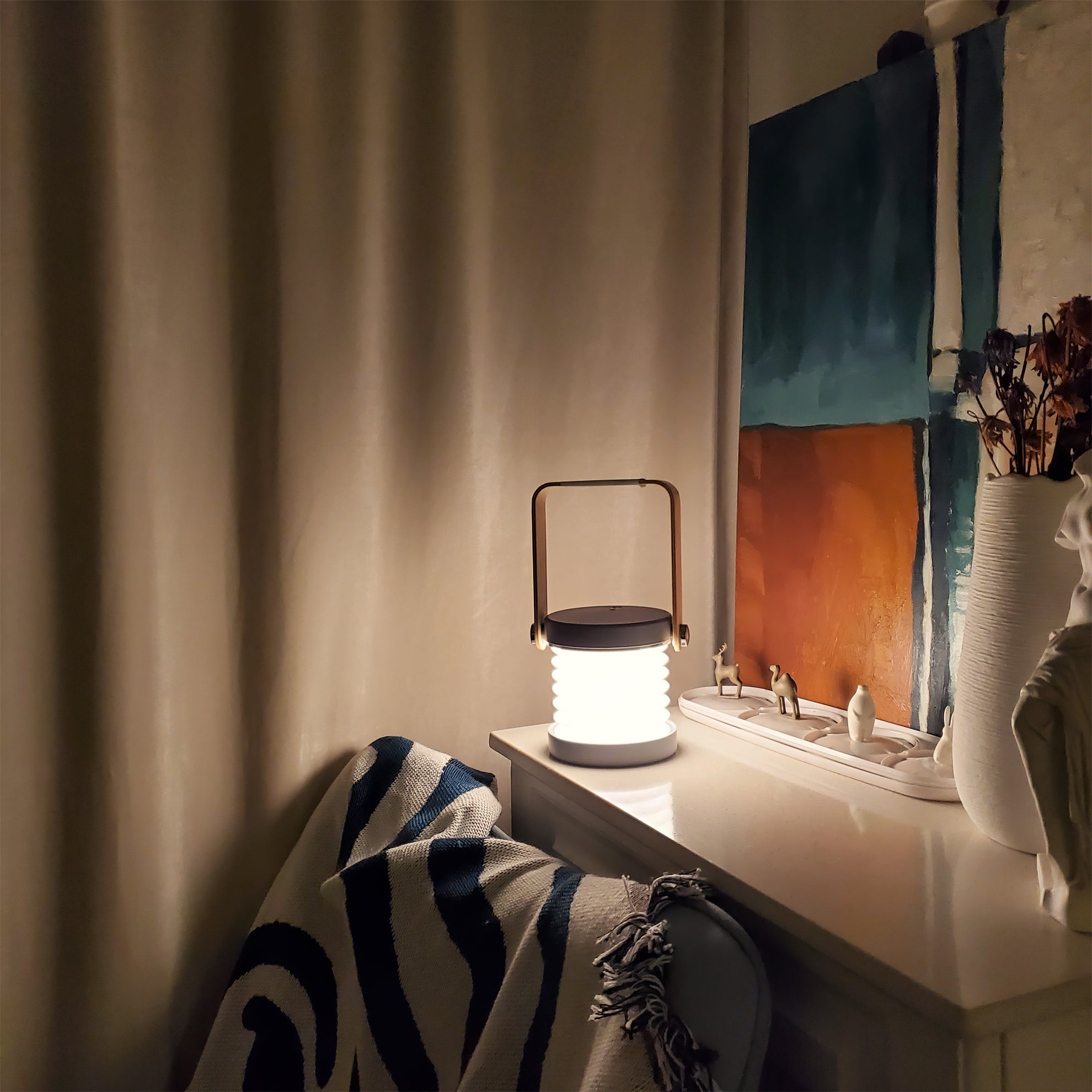 Lumosphere Honeycomb Portable Table Lamp for Warm Atmosphere