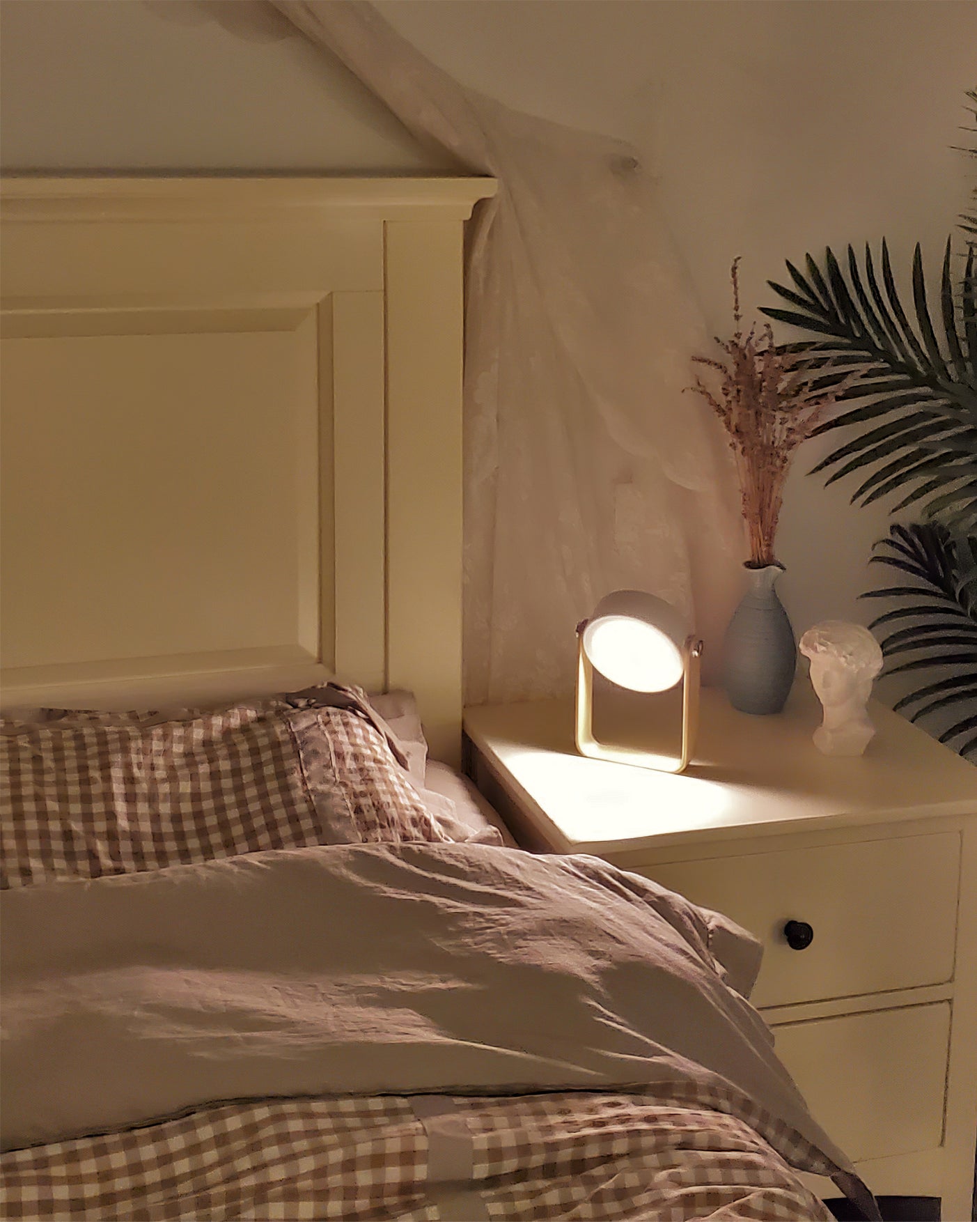 Lumosphere Honeycomb Portable Table Lamp for Warm Atmosphere