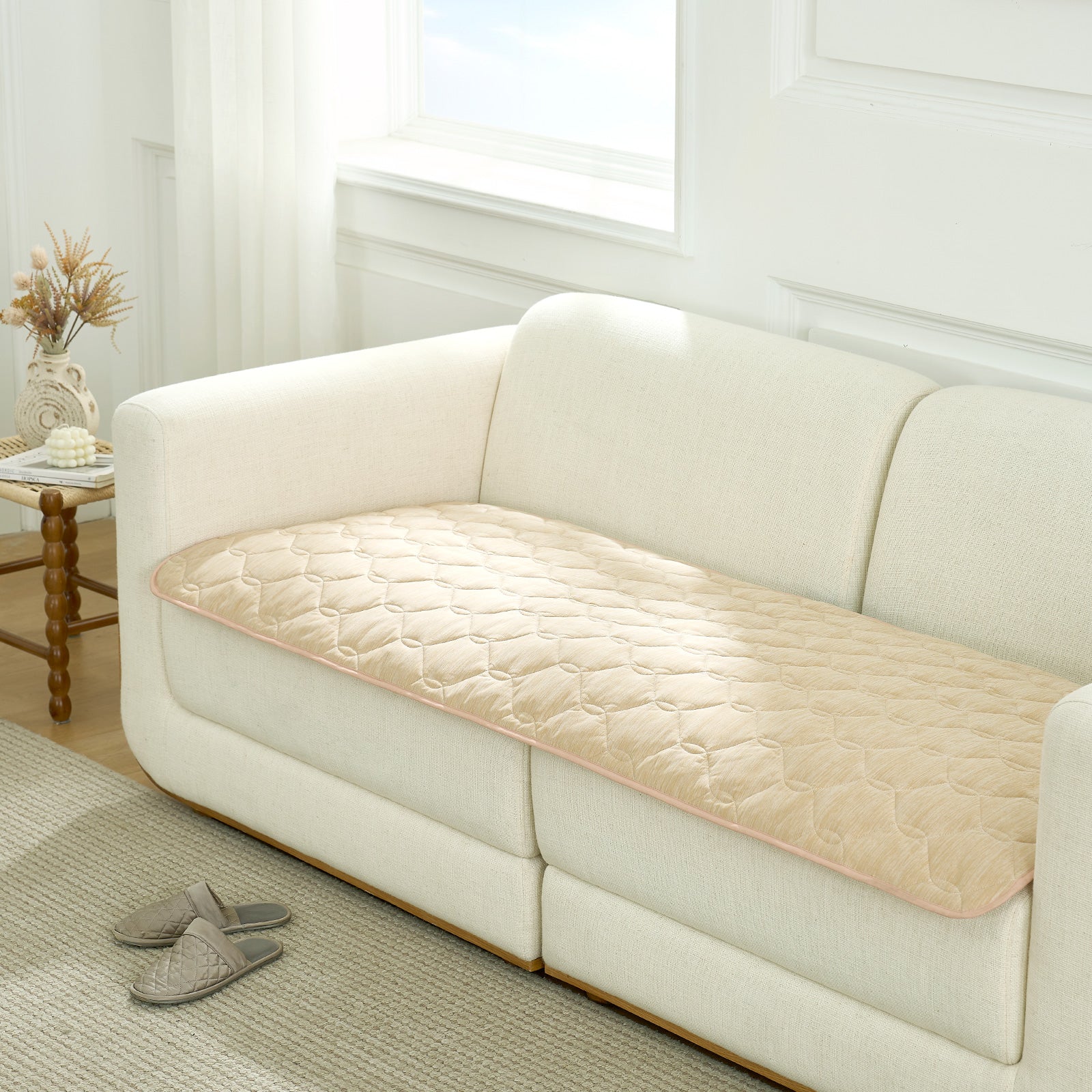 Waterproof Sofa Protector with Qmax Cooling Technology – Leakproof Pet Cover