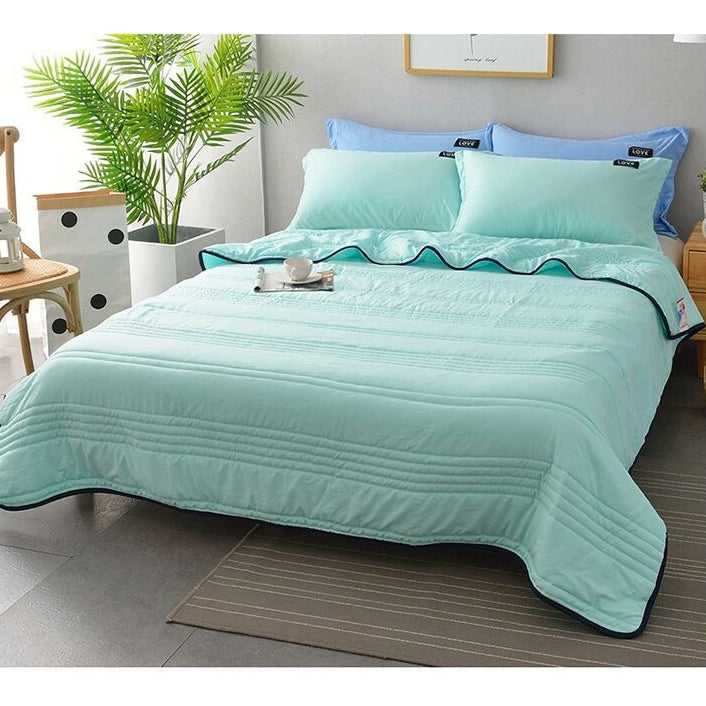 Breathable Silk Cooling Blanket for Comfortable Sleep – Lightweight Design