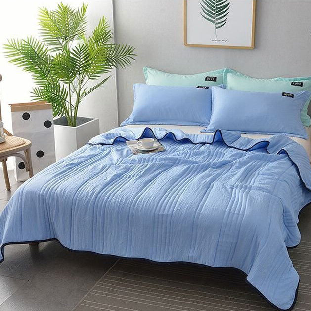 Breathable Silk Cooling Blanket for Comfortable Sleep – Lightweight Design