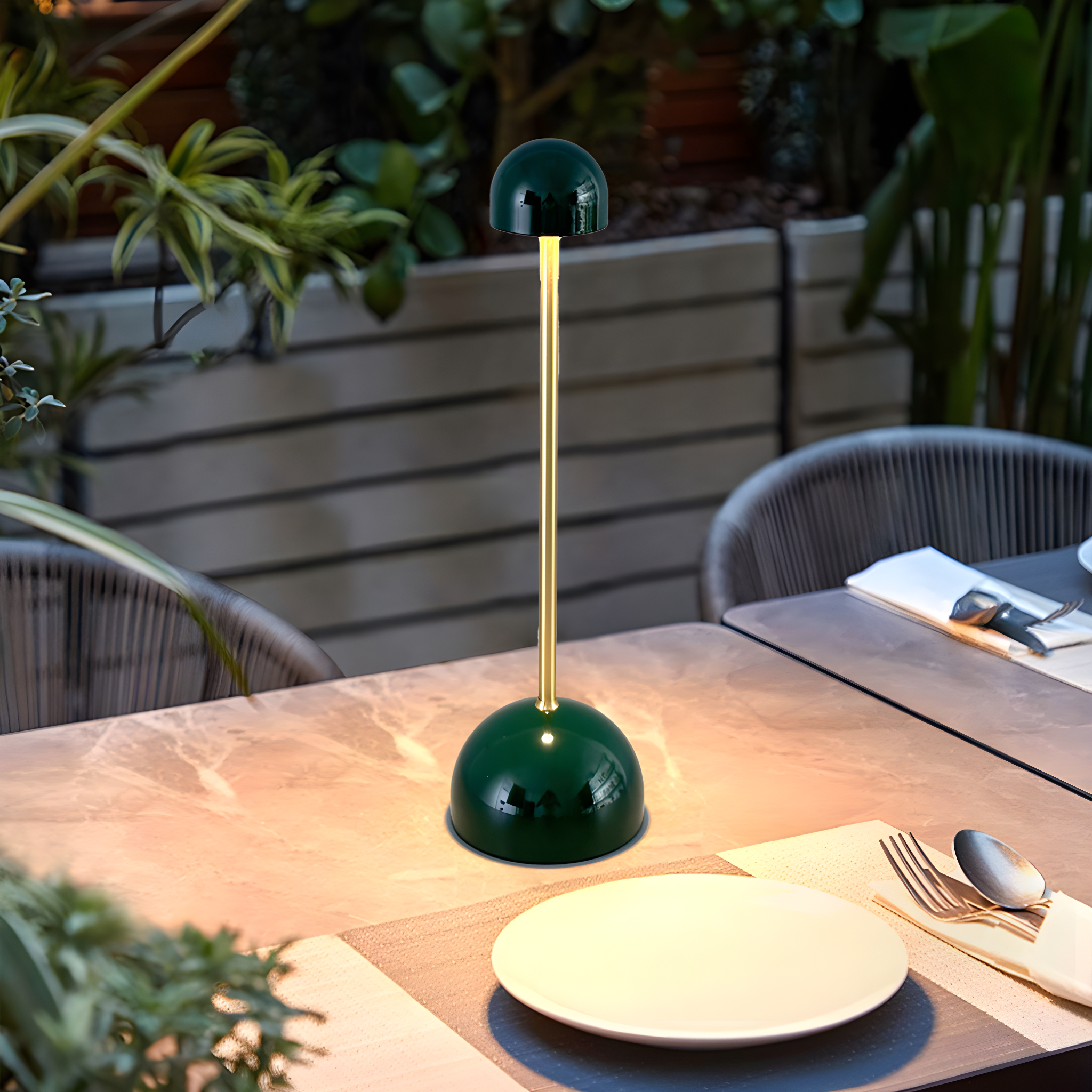 Taavita Wireless LED Table Lamp – Modern Design for Stylish Freedom