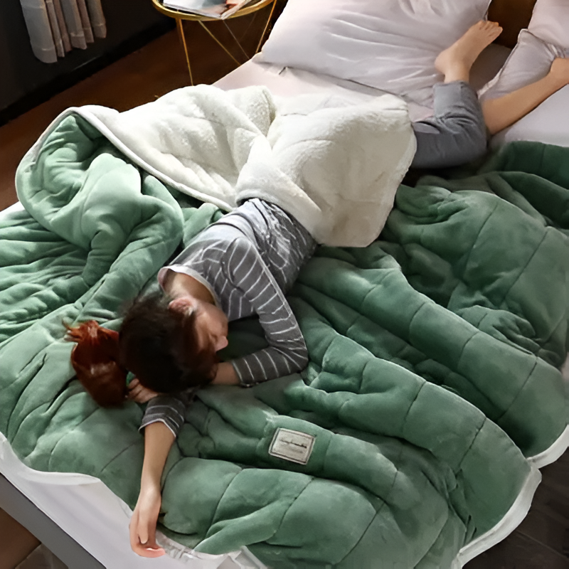 Elegant Design Super Soft Fleece Blanket – Warm and Cozy for Nights