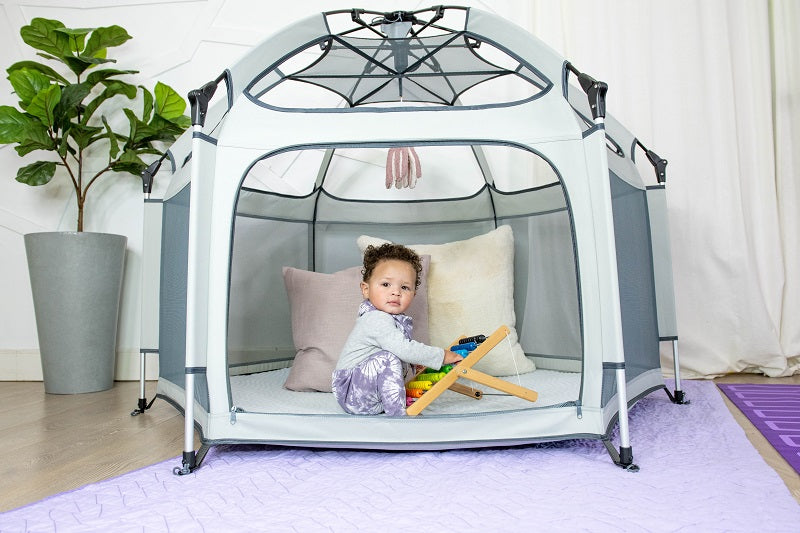 Indoor and Outdoor Playpen with Mesh Ventilation and UV Protection, 150x122cm