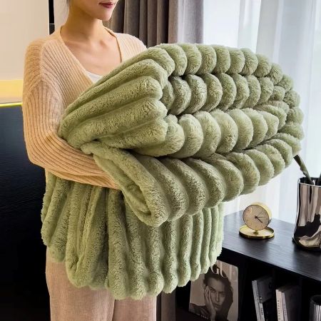 Cozy Soft Throw Blanket in Luxurious Faux Rabbit Fur for Warmth