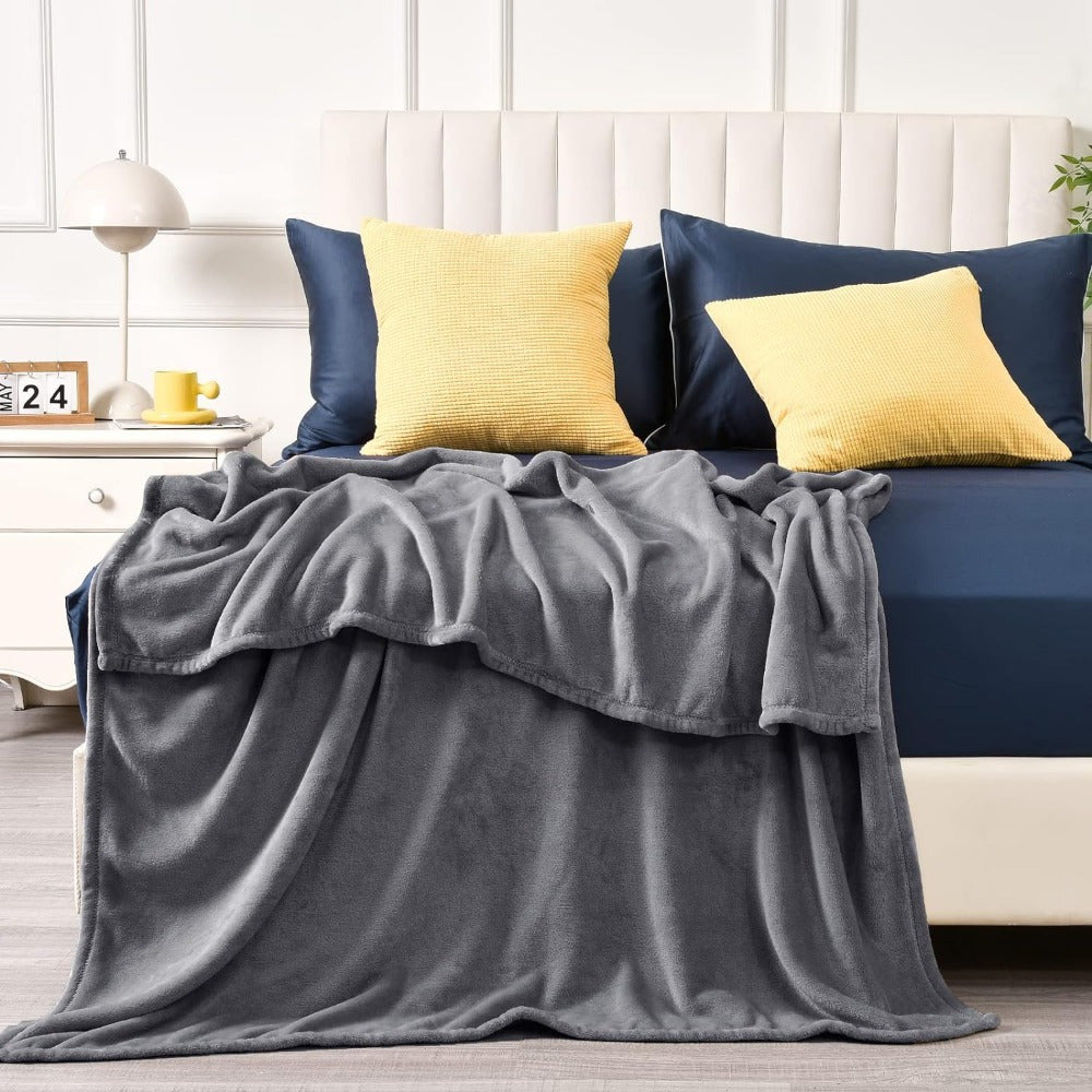 Soft Texture Fleece Blanket – Reversible for Year-Round Comfort