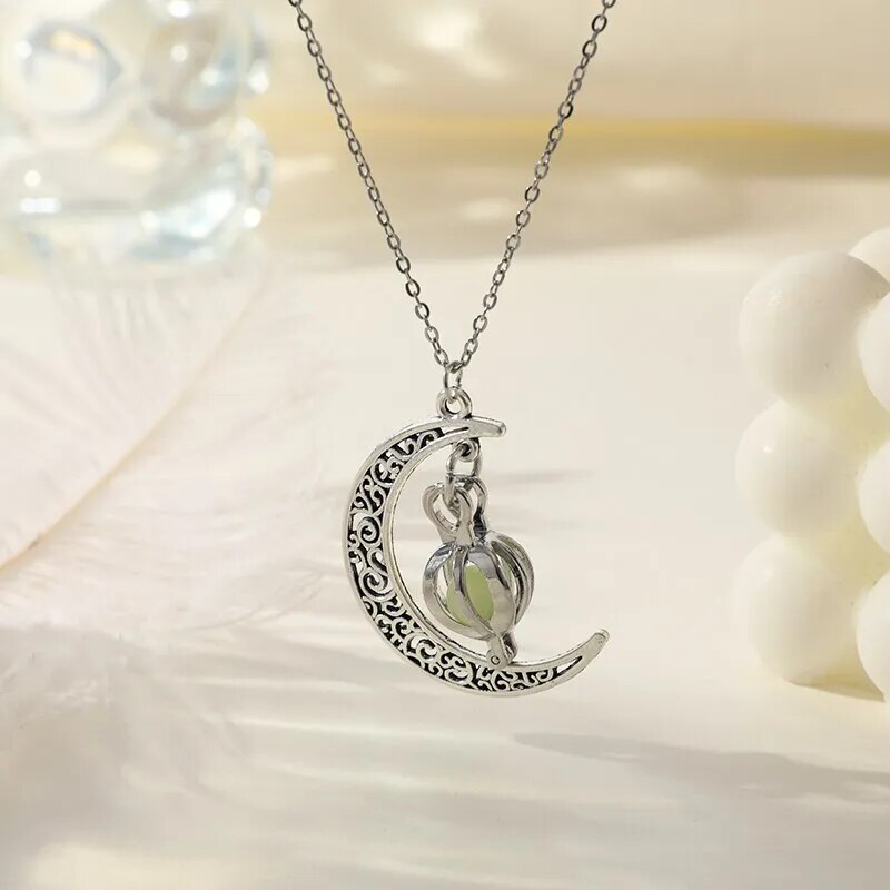 Celestial Glow Pendant Necklace – Elegant Moonstone Jewelry