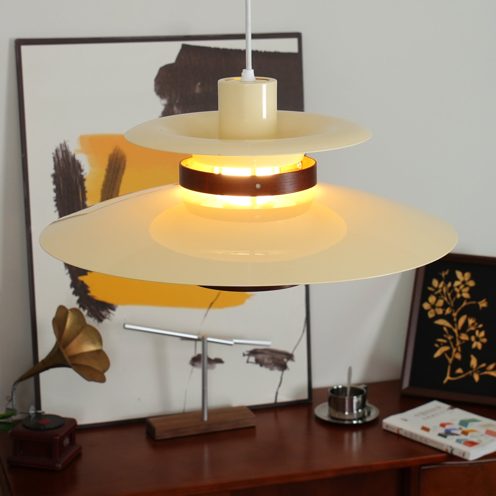 Luxe Pendant Light for a Cozy Atmosphere