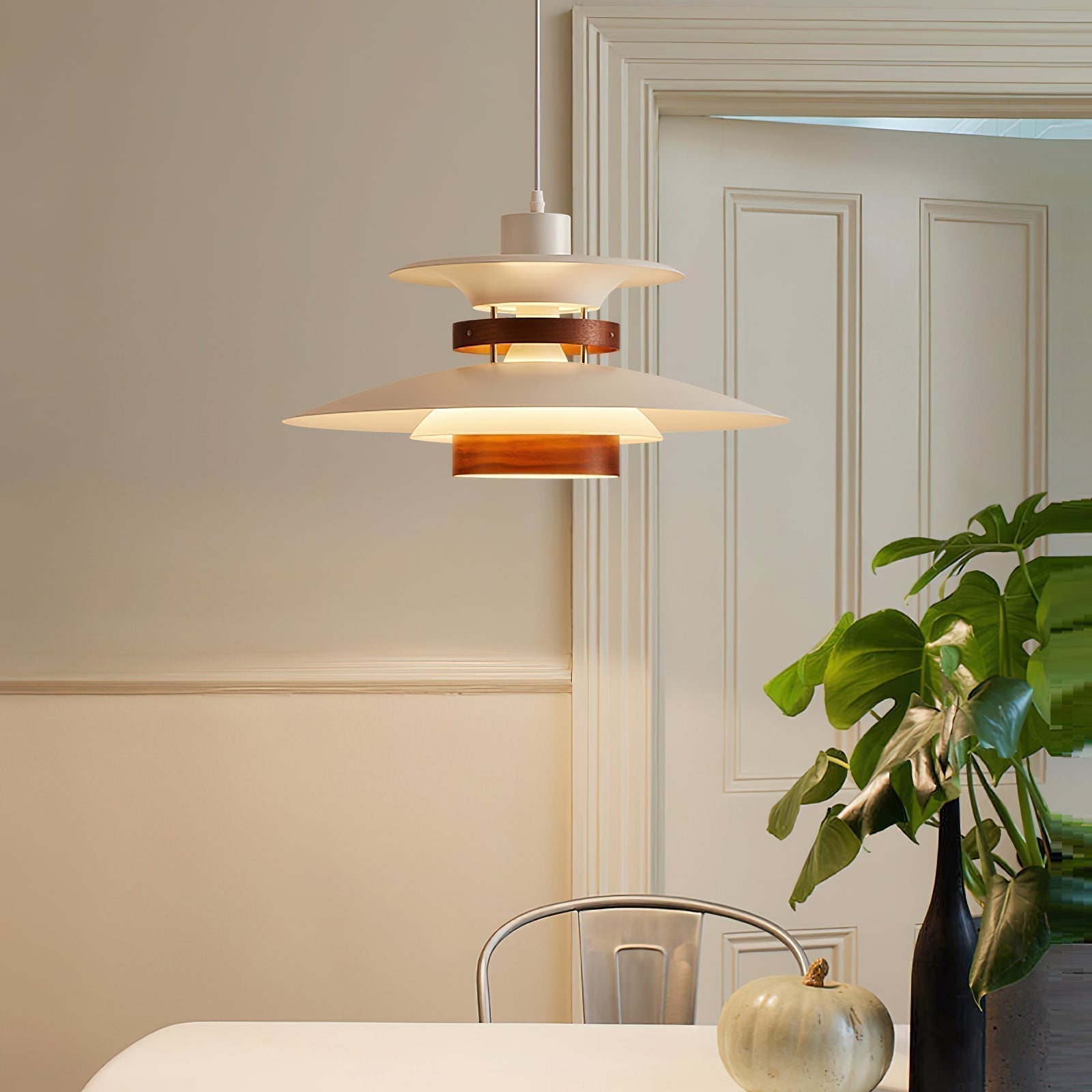 Luxe Pendant Light for a Cozy Atmosphere