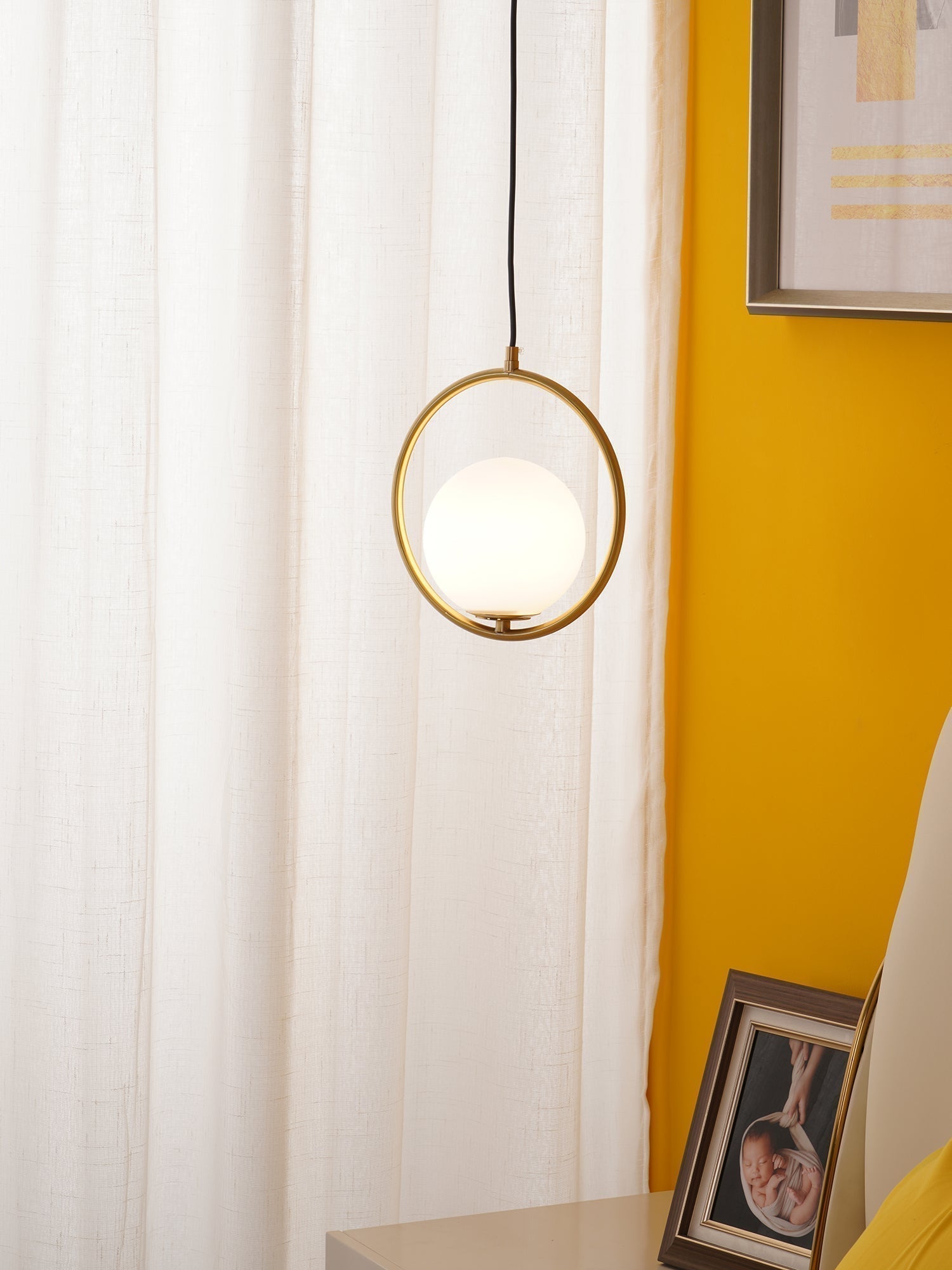 LuxeGlow Pendant Light for Stylish Home Environments
