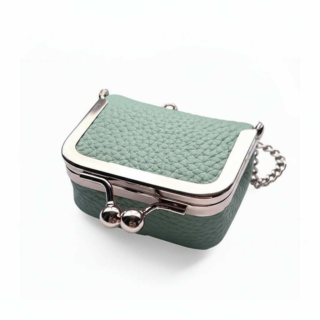 Chic Travel Jewelry Organizer in Premium Leather with Gold Closure