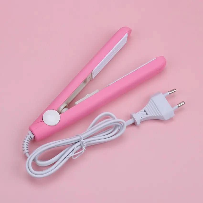 TravelEase Compact Curling Wand for Effortless Waves