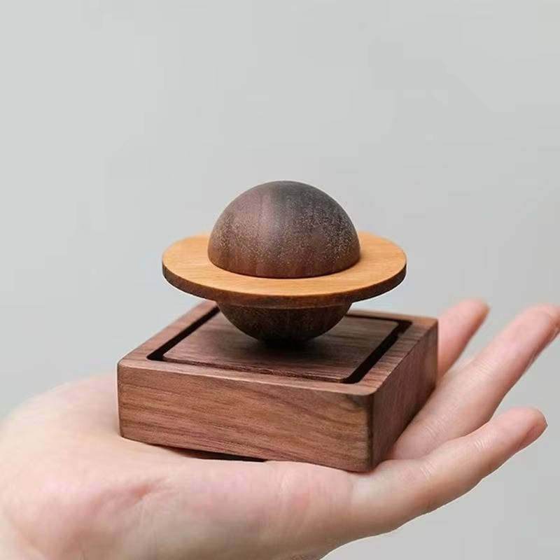 Natural Walnut Planet Diffuser – Elegant Essential Oil Decor