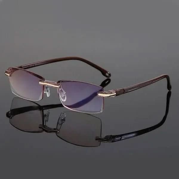 ClearSight Multifocal Reading Glasses for Effortless Viewing