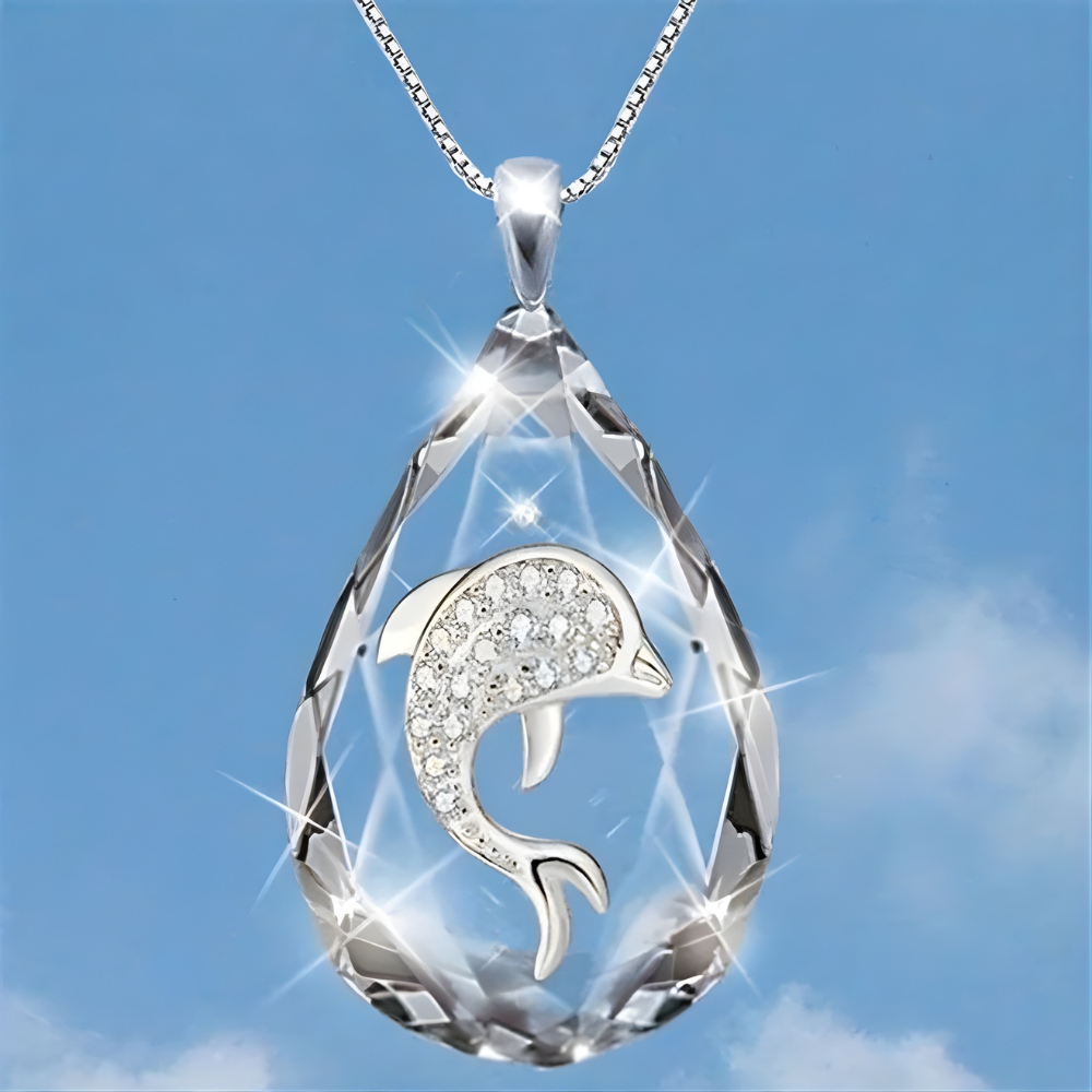 Artistic Glass Teardrop Pendant Necklace for Every Occasion