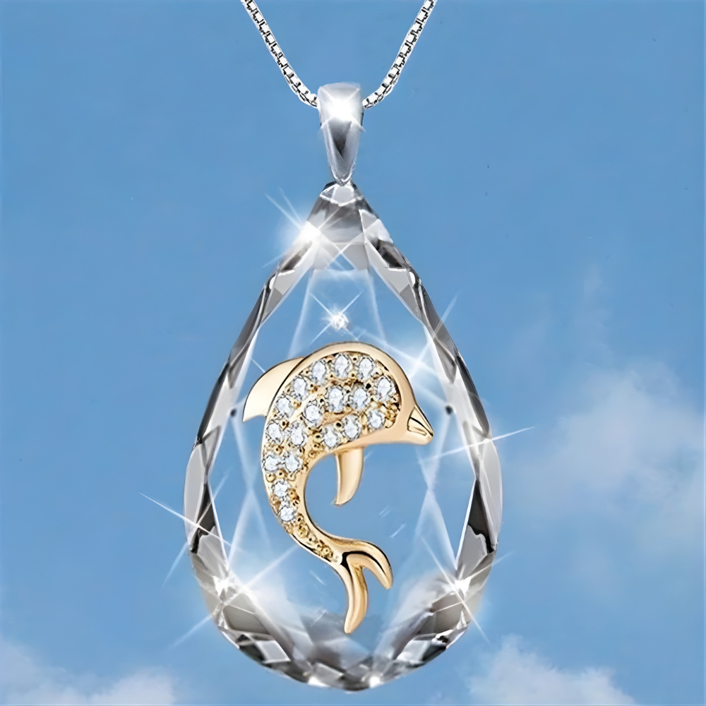 Artistic Glass Teardrop Pendant Necklace for Every Occasion