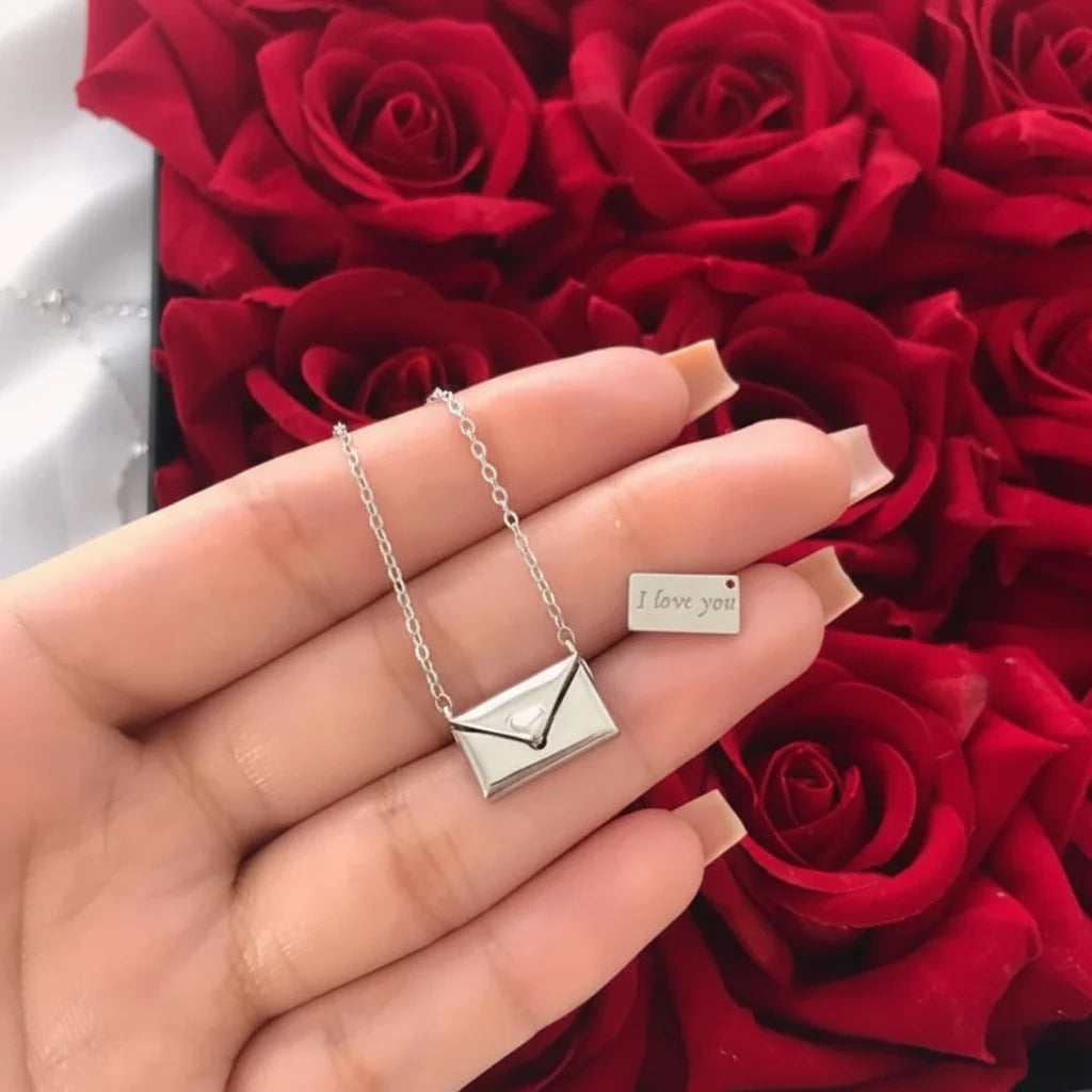 Charming Envelope Pendant Necklace for Expressing Love