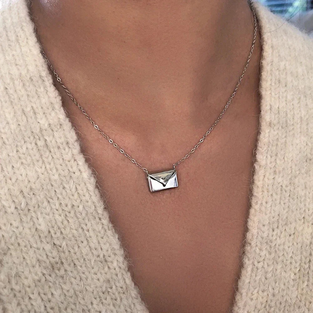Charming Envelope Pendant Necklace for Expressing Love
