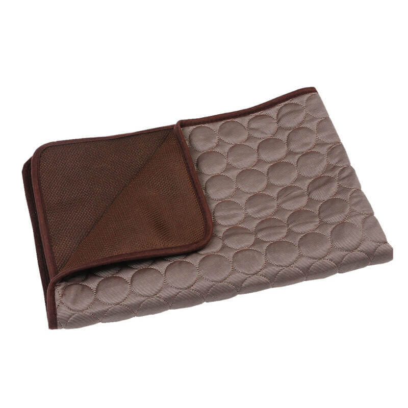 Self-Cooling Dog Mat for Comfort in Warm Weather