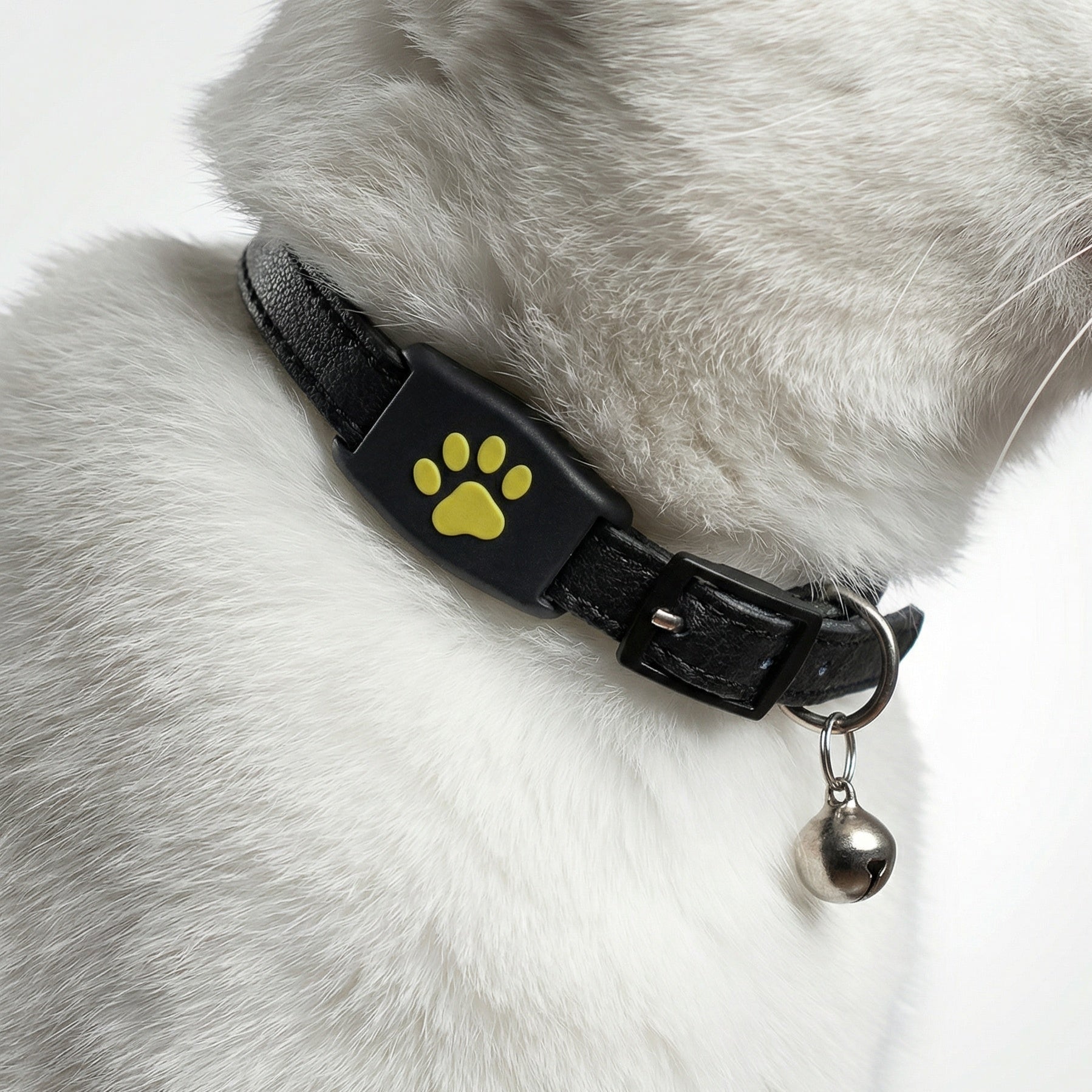 GPS Dog Collar with App Tracking – Lightweight Design & Long Battery Life
