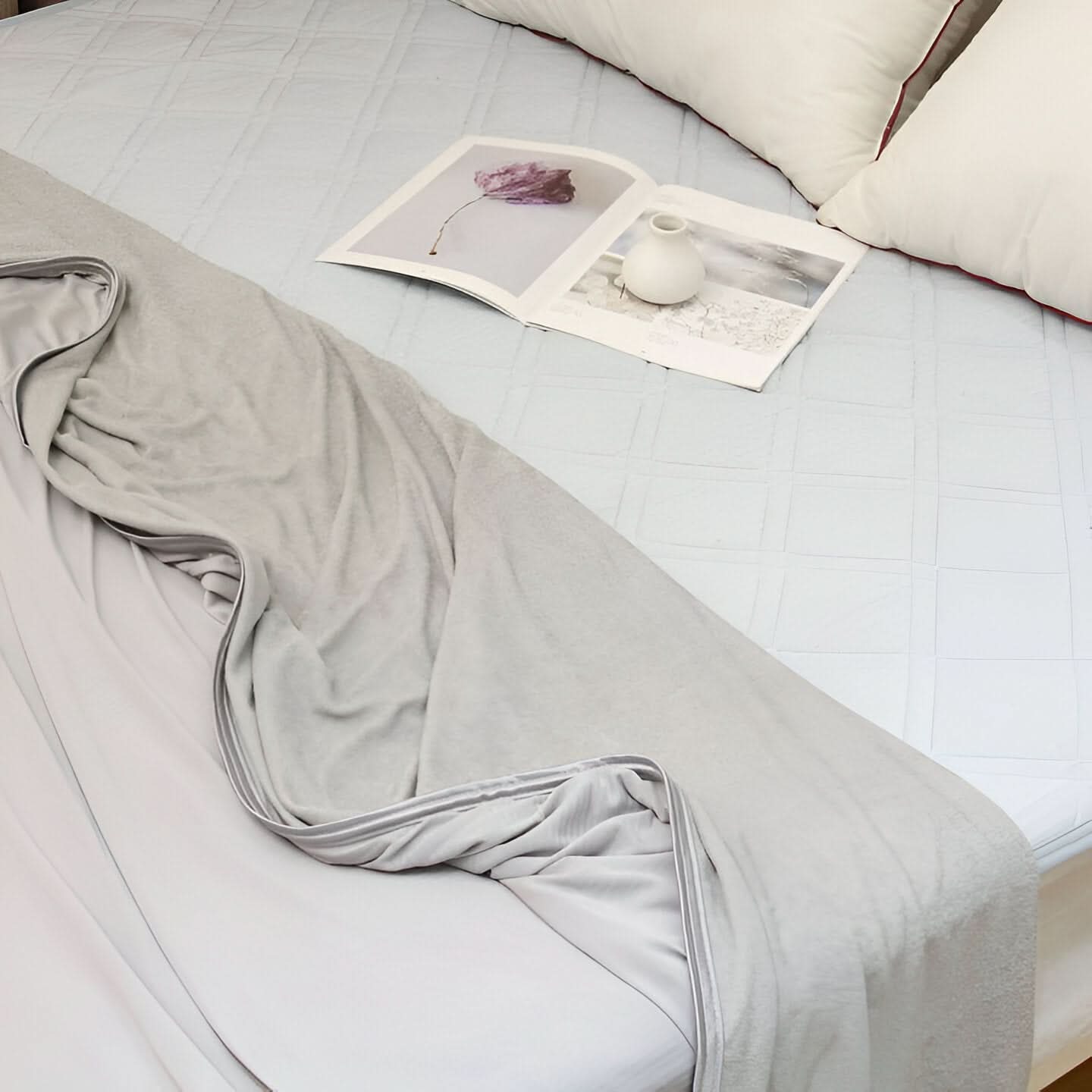 Lightweight Cotton Cooling Blanket for Bed – Breathable Comfort for Warm Sleepers