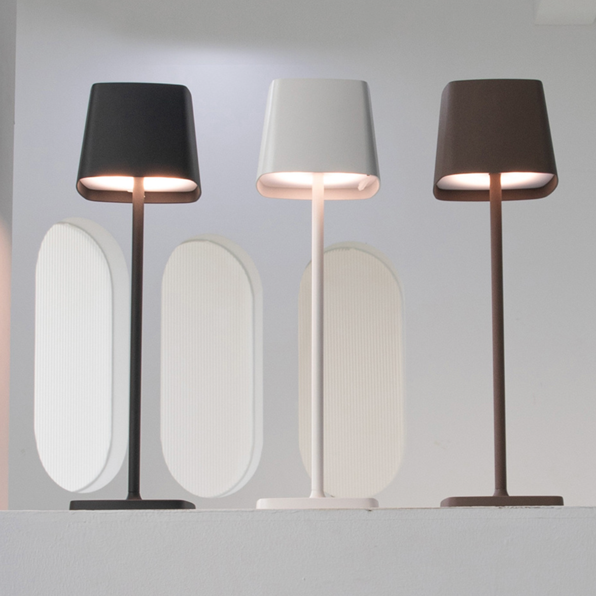 Versatile Touch-Controlled Outdoor-Ready Table Lamp