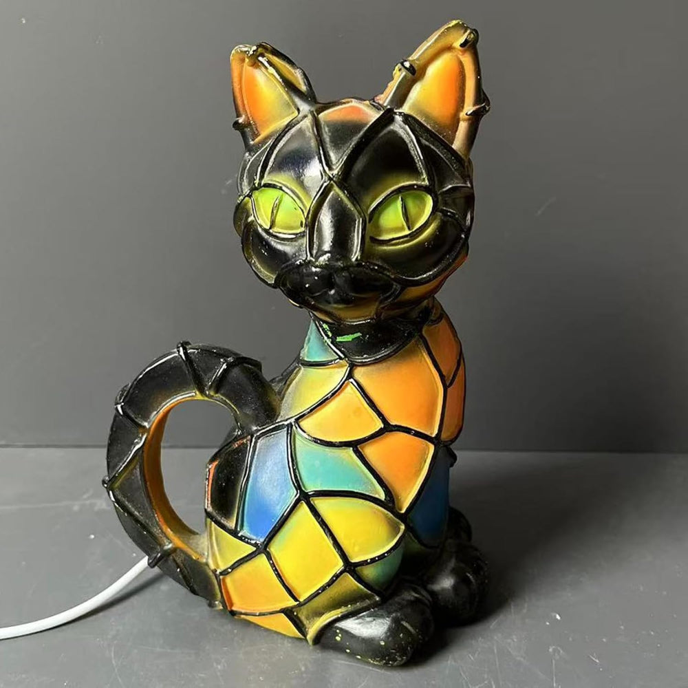 Charming Cat-Themed Table Lamp with Cozy Illumination